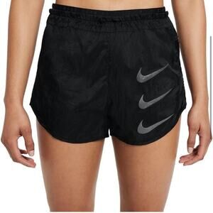 NWT Nike Women's Tempo Luxe Run Division Running Shorts Size M